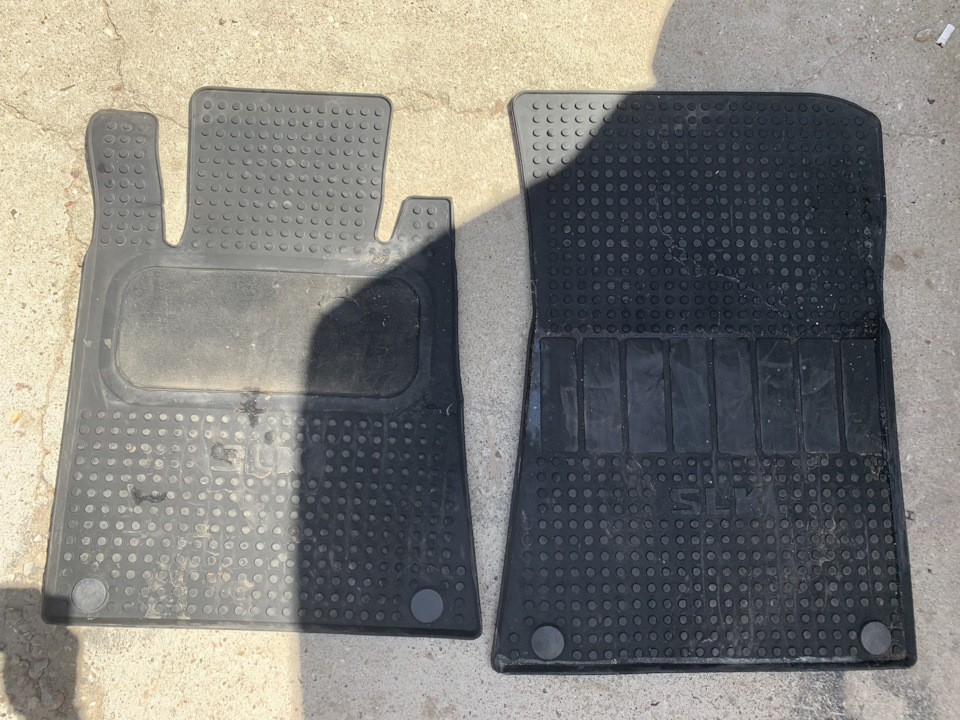 Замена ковров в салоне — Mercedes-Benz SLK (R171), 1,8 л, 2006 года ...