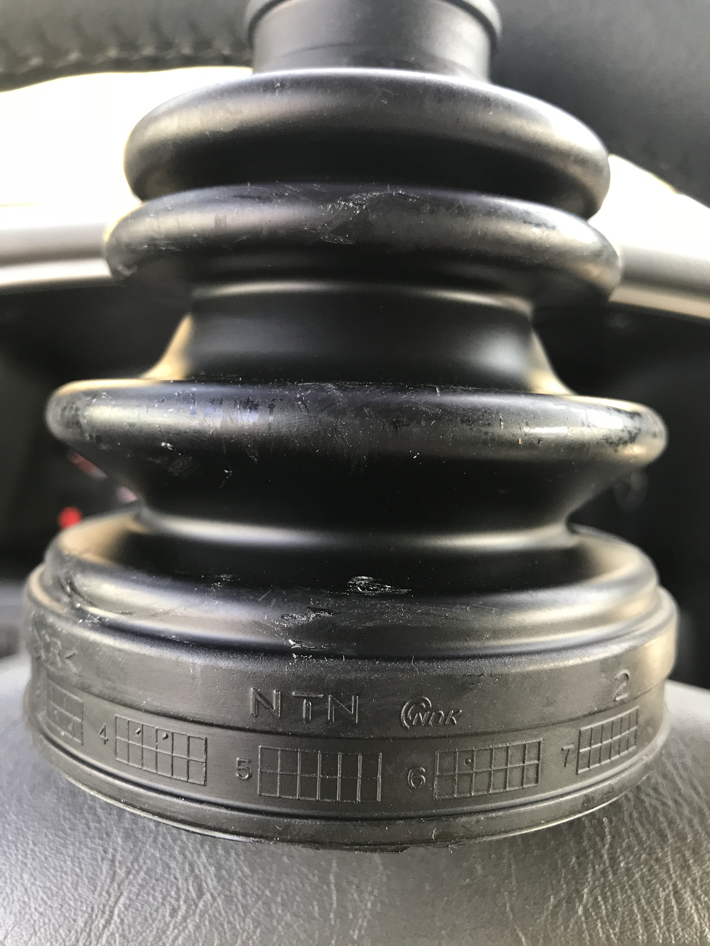 Пыльник mitsubishi Пыльник mitsubishi