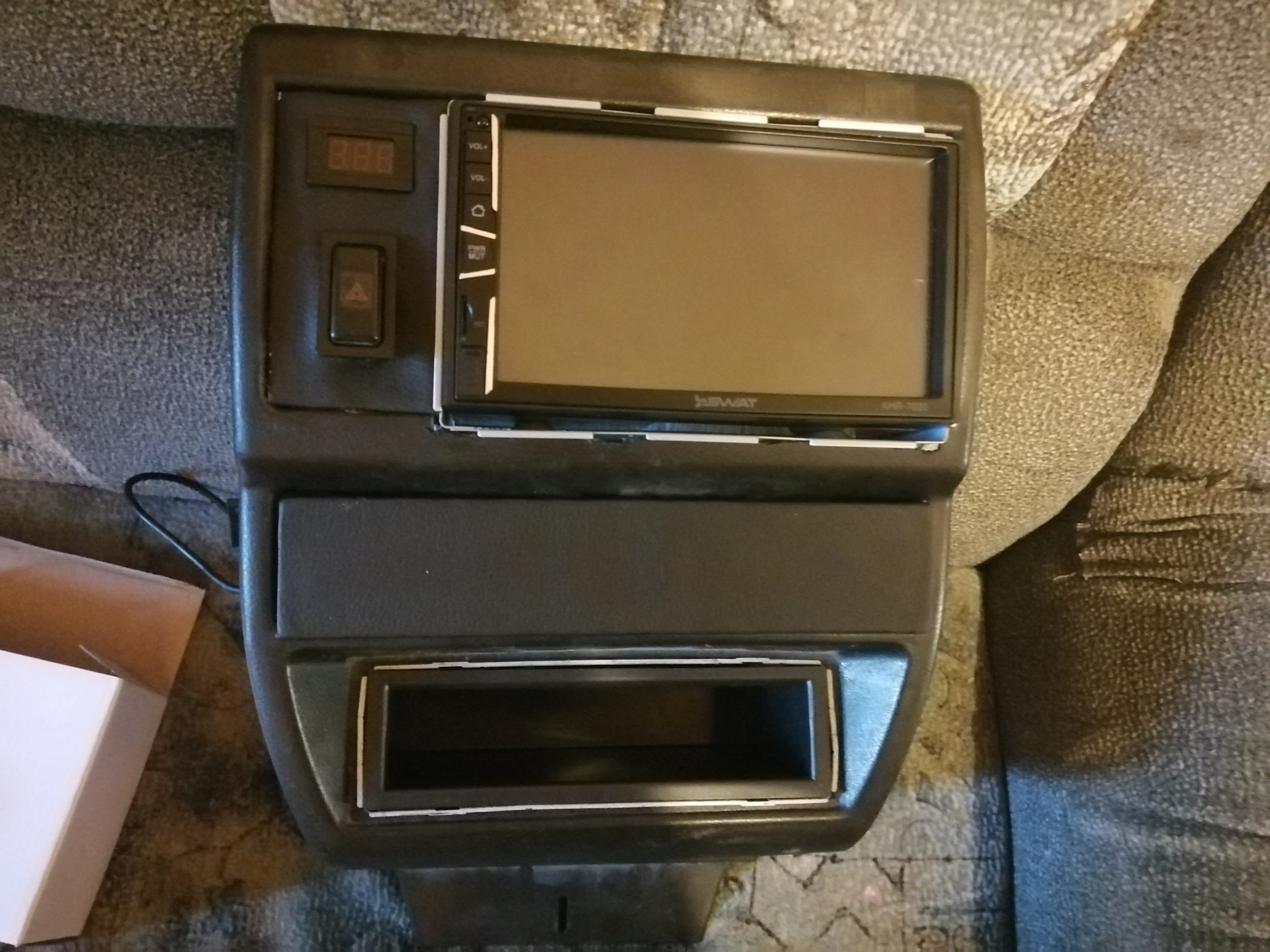 Рамка под ПРИОРА кнопки и КАЛИНА крутилку — Lada 4x4 3D, 1,3 л, 1978 ...