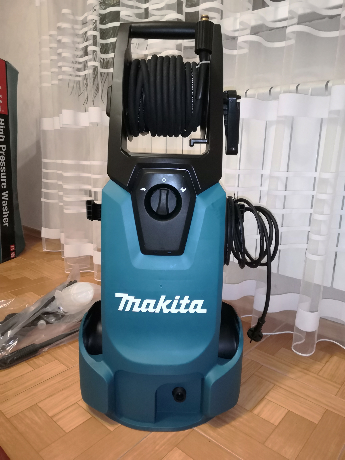 Минимойки makita. Аккумуляторная мойка высокого давления Макита. Аксессуары для Макита hw 1300.