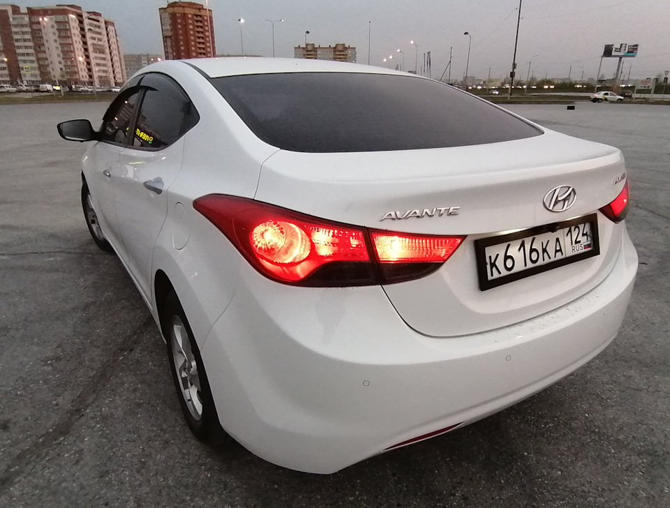 Фото hyundai avante 2012