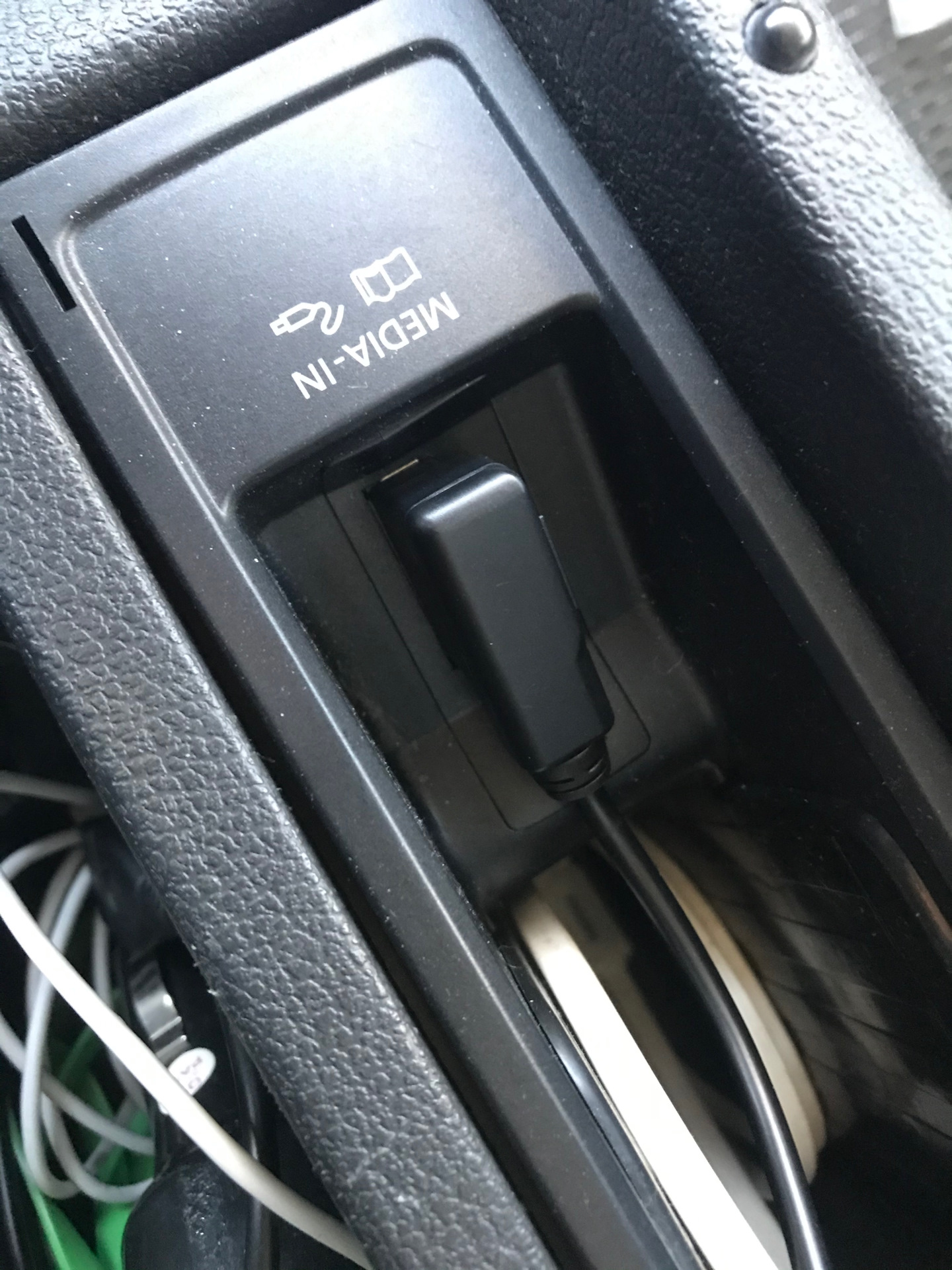 usb разъем tiguan 2012