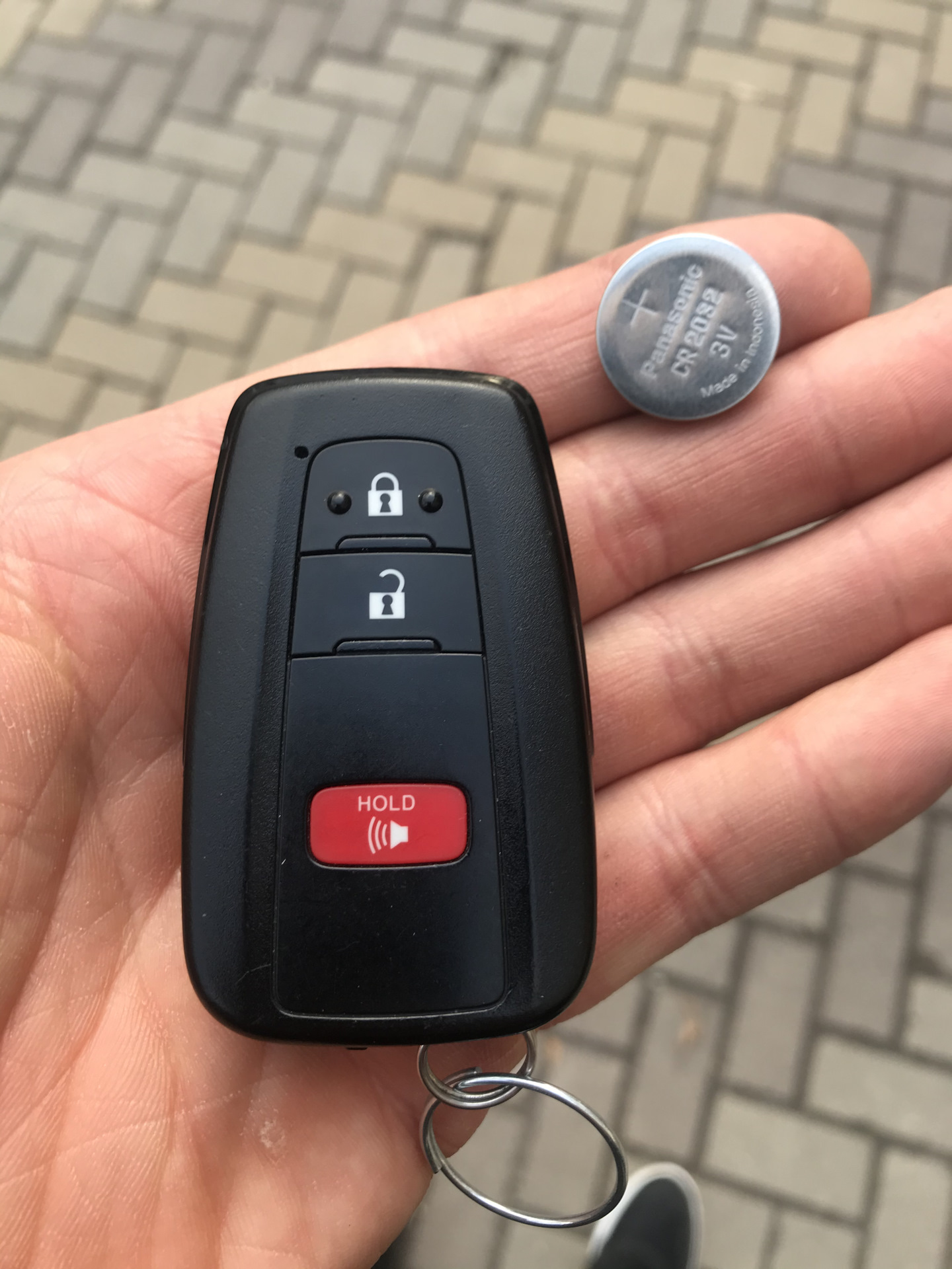 Ключи питания. Ключ Тойота Приус 50. Смарт ключ на 4 кнопки Toyota Prius 30. Ключ Тойота Приус 50 PHV. Ключи от Prius 50.