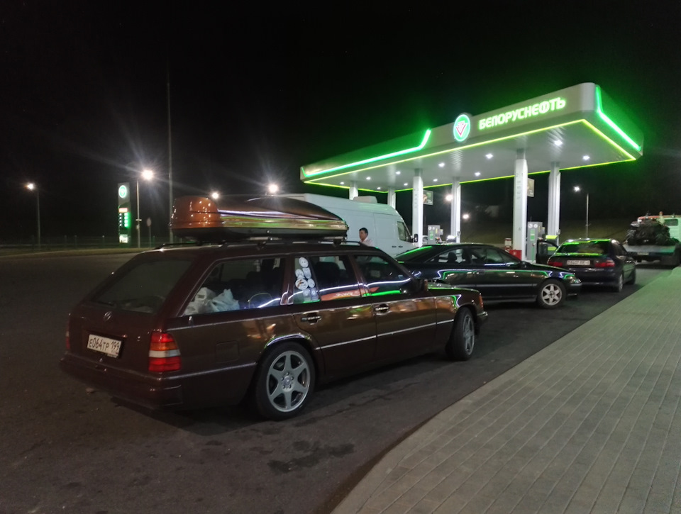 Фото в бортжурнале Mercedes-Benz E-Class Estate (S124)