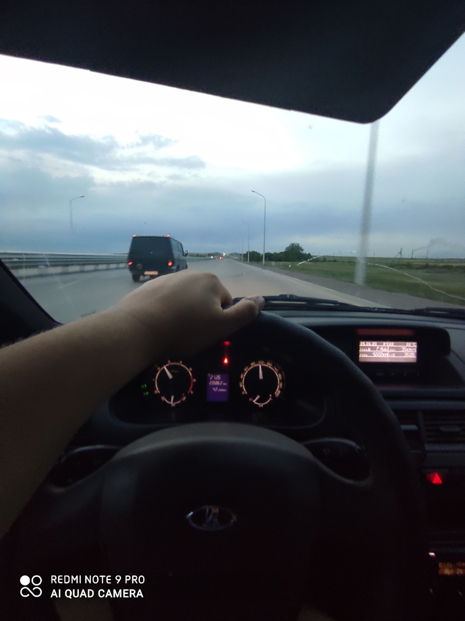 Планшет вместо бортового компьютера. Приора 2 полулюкс. — Lada Приора ...