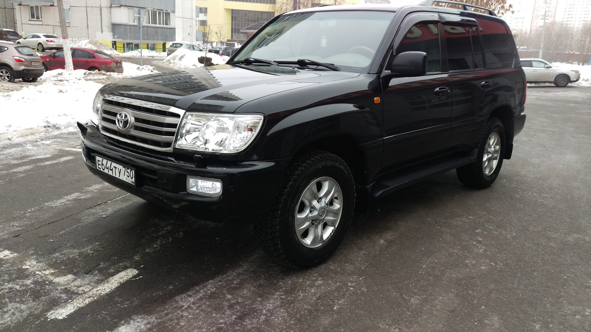 Toyota land cruiser 2007. Toyota Land Cruiser 100 2005-2007. Toyota Land Cruiser 100 2007 чёрный. Лендкруйзер 100 2007 черный.