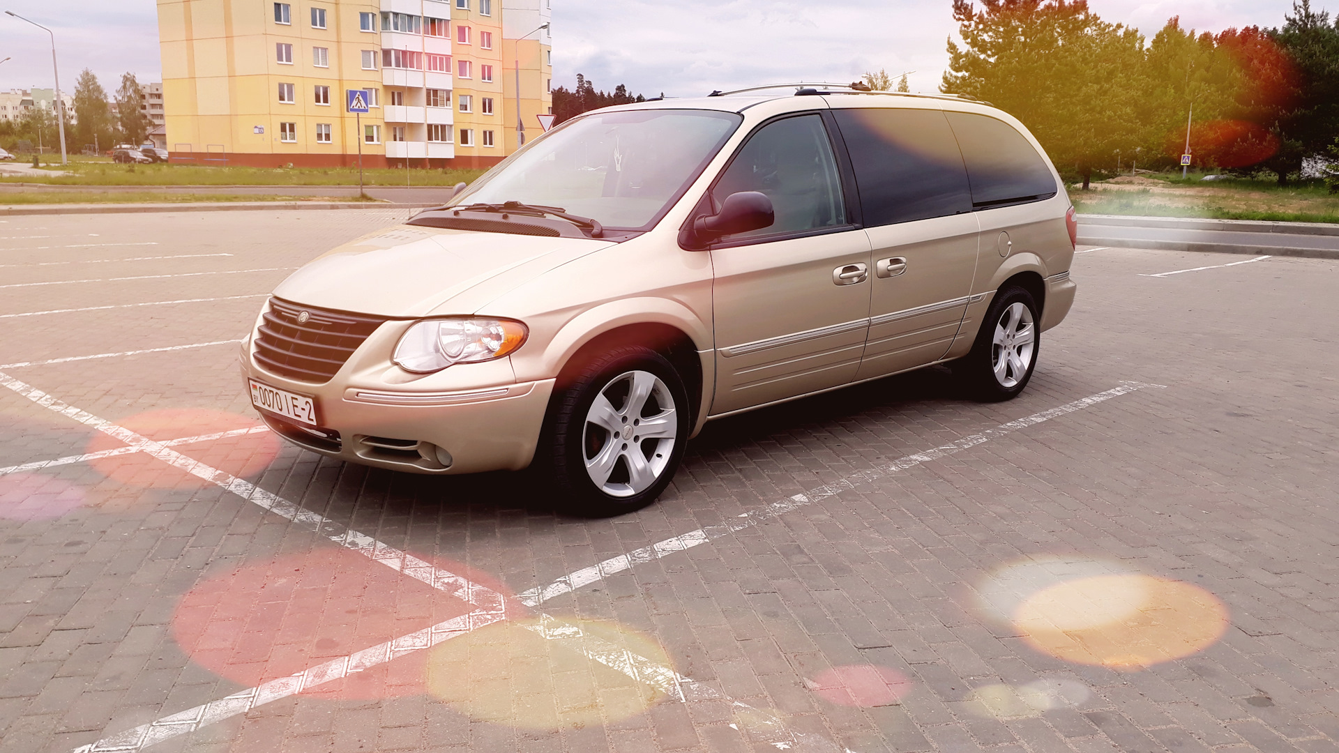 Chrysler town country 2005. Крайслер Таун Кантри 3.8. Крайслер Таун Кантри 3.3 2002. Таун Кантри 2005. Крайслер Таун Кантри 4.