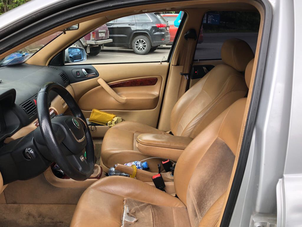 Skoda octavia a4 tour салон. комплектация tour. Skoda octavia tour кожаный салон. комплектация tour. 6 салон.