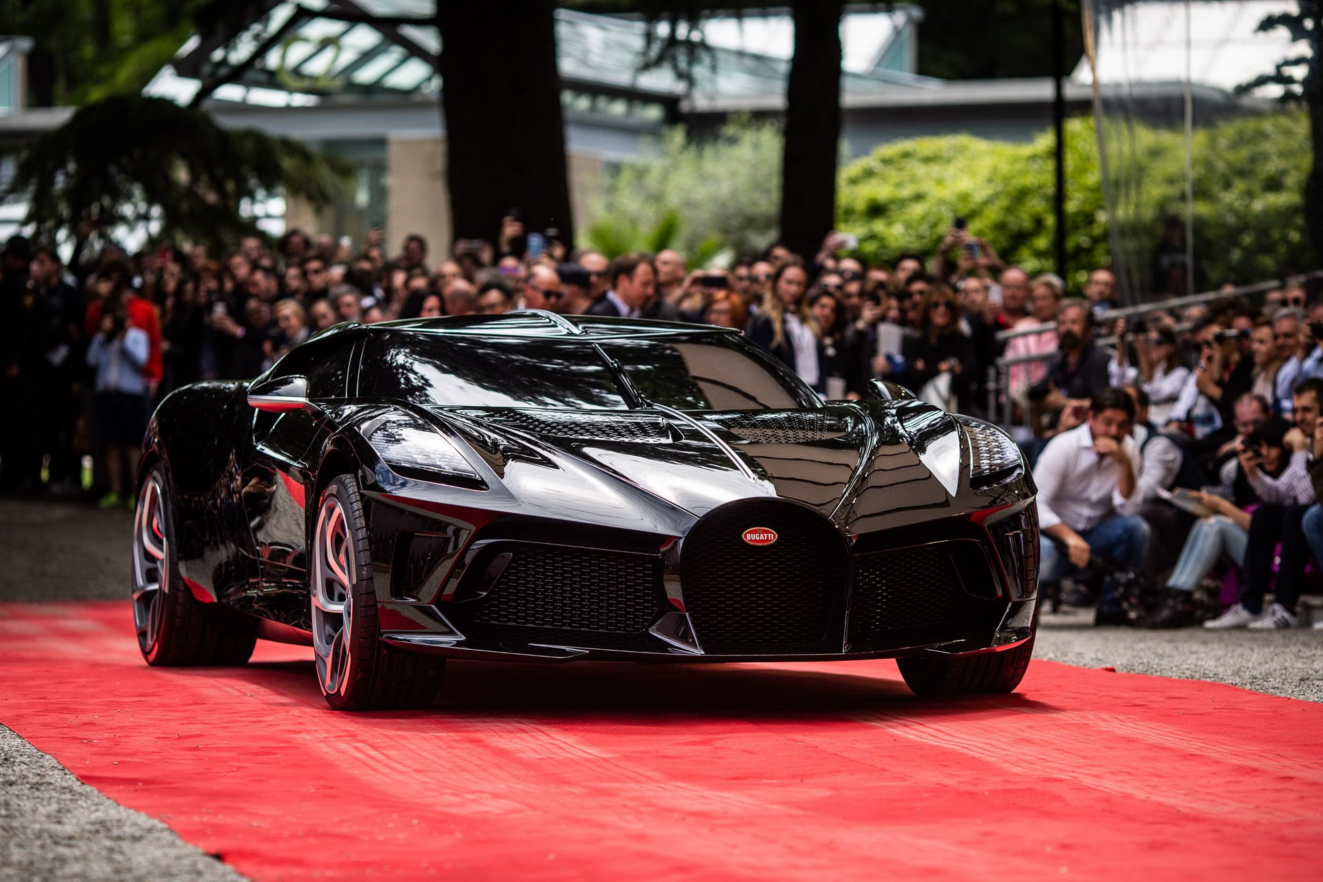 Дорогие машины Bugatti la voiture noire