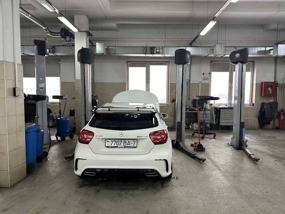Замена АКБ — Mercedes-Benz A 45 AMG (W176), 2 л, 2014 года | визит на ...