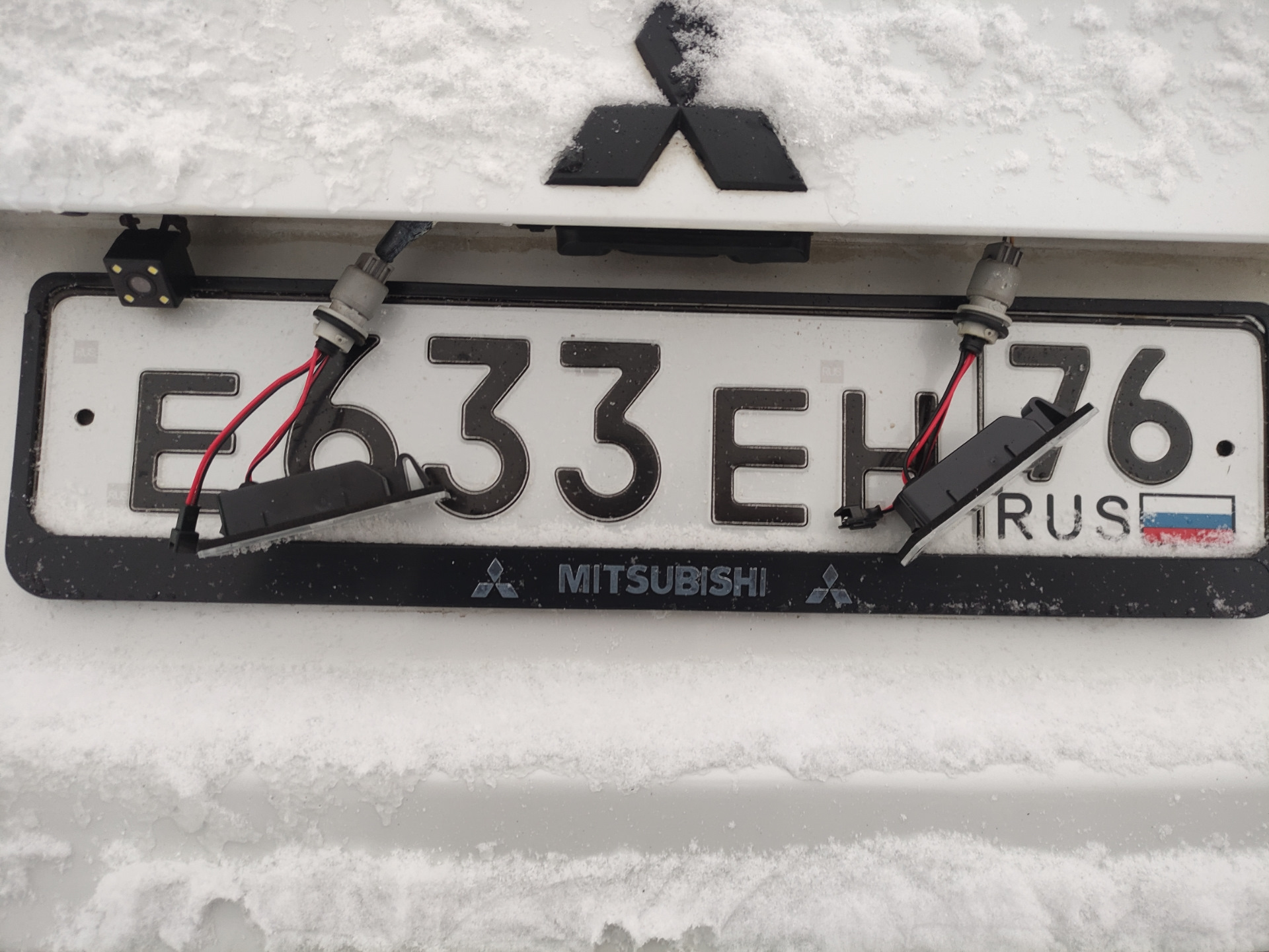 8341a132 mitsubishi. подсветка номера асх. подсветка номера асх. плафон подсветки номерного знака митсубиси асх. плафон подсветки номера митсубиси asx.