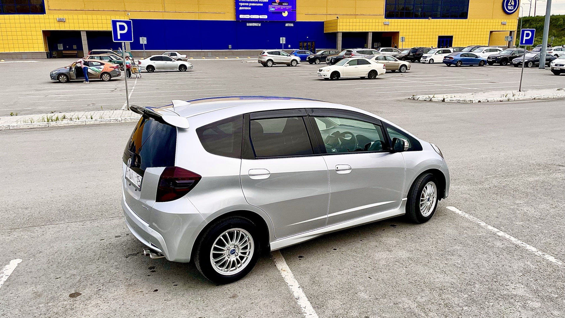 Honda Fit (2G) 1.3 бензиновый 2011 | 1.3 L Japanese Fatman на DRIVE2