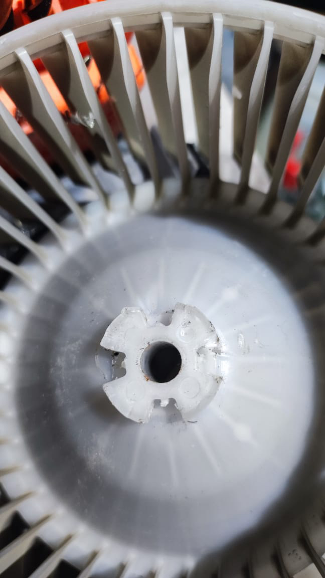 Разбор моторчика печки — Honda CR-V (5G), 2 л, 2018 года | своими ...