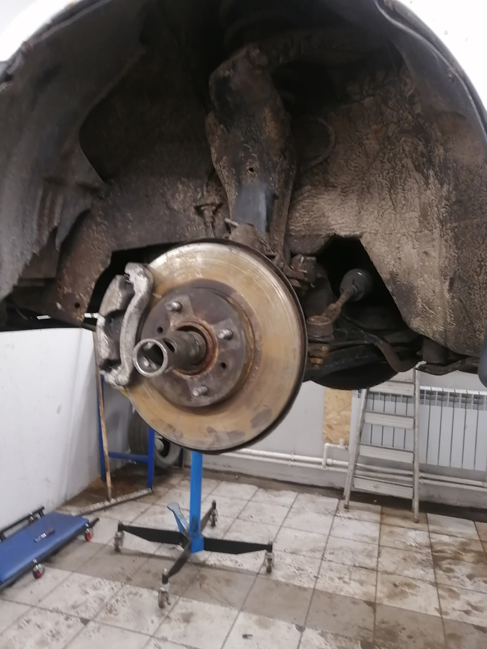 Порвало шрус😔😔😔 — Nissan Primera (P11-144), 1,8 л, 1999 года | визит на ...