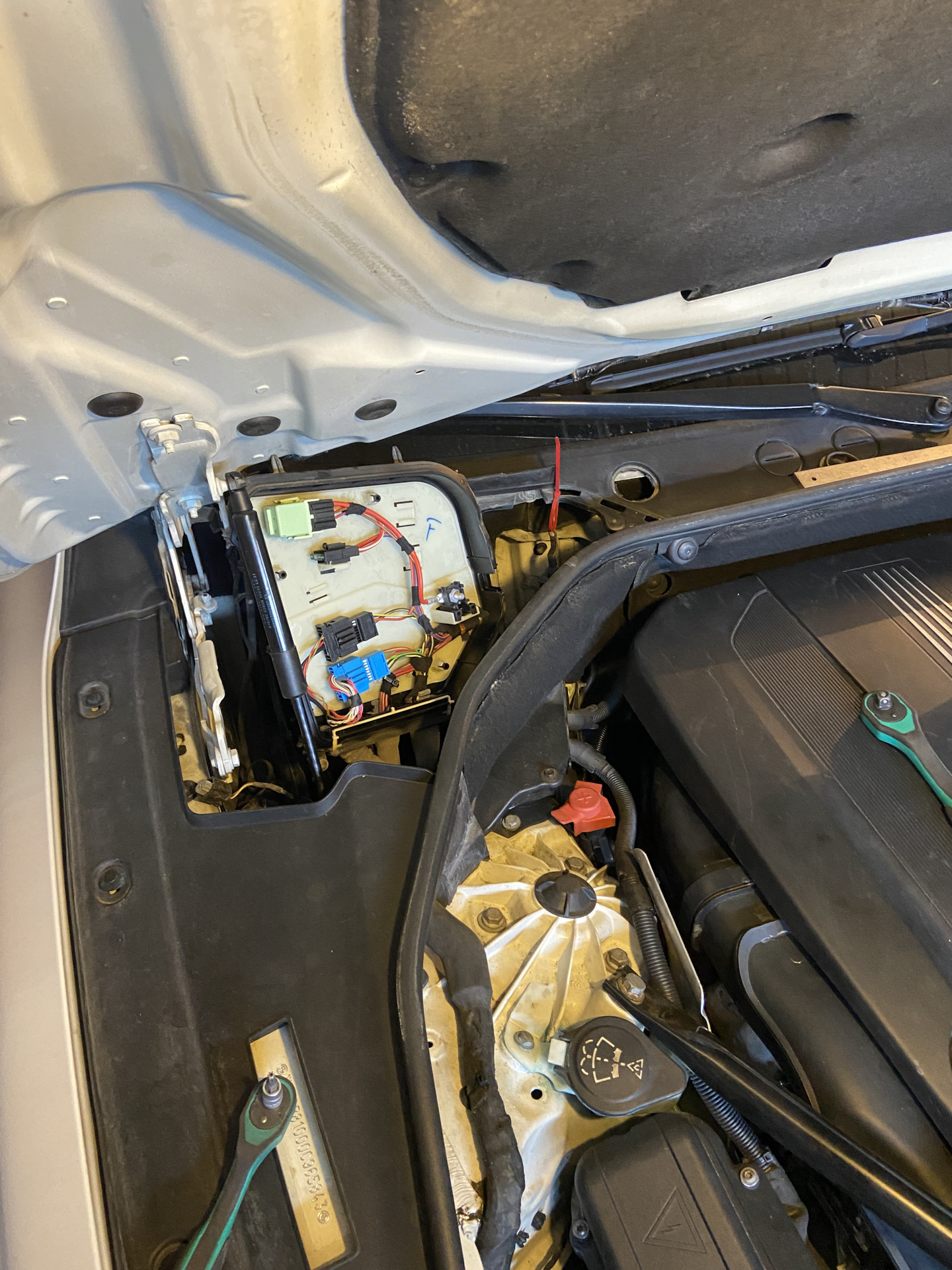 Чистка фильтра грубой очистки — BMW 5 series Gran Turismo (F07), 3 л ...