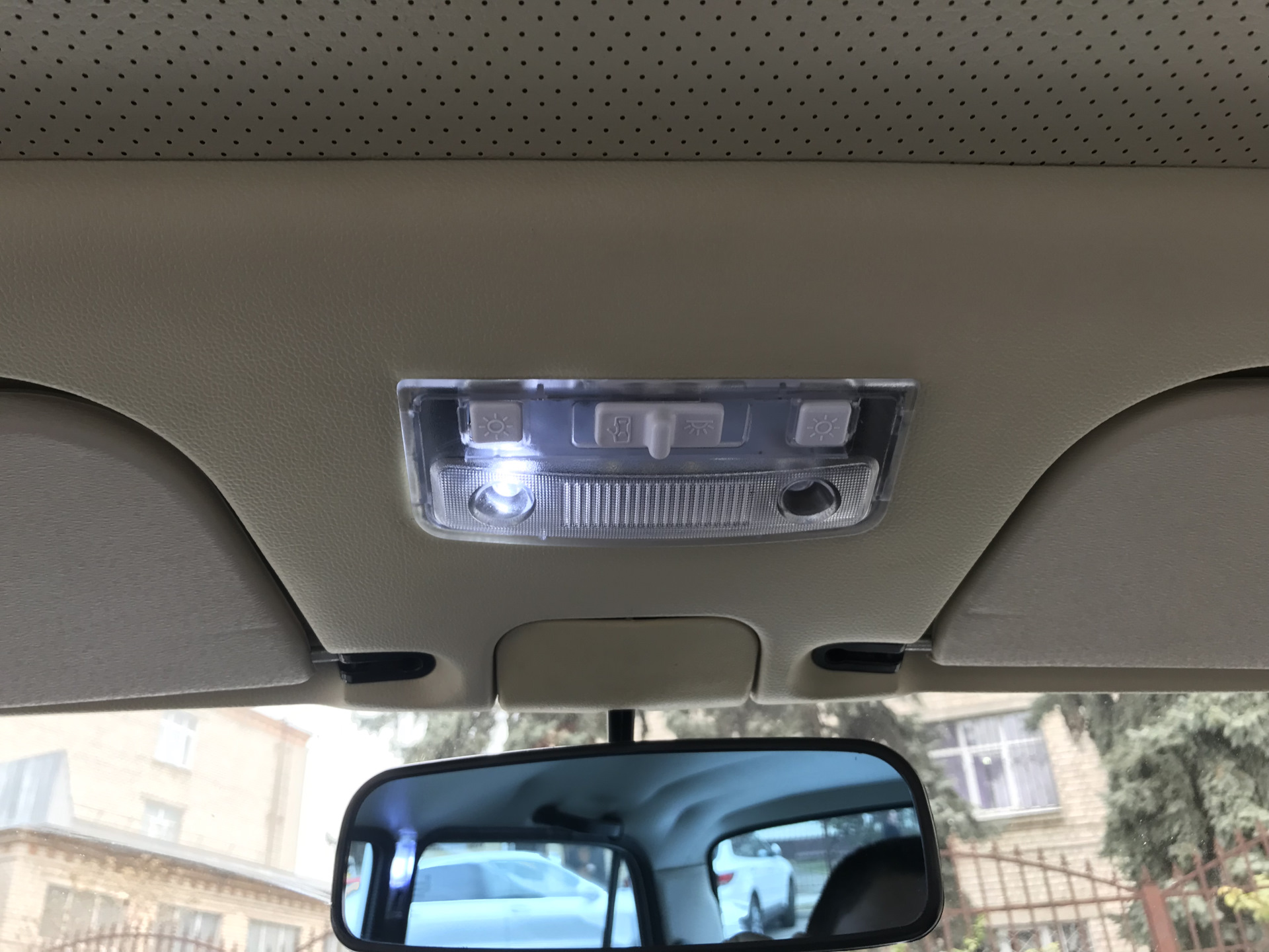 Плафон Приора Люкс — Lada 210740, 1,6 л, 2007 года | тюнинг | DRIVE2