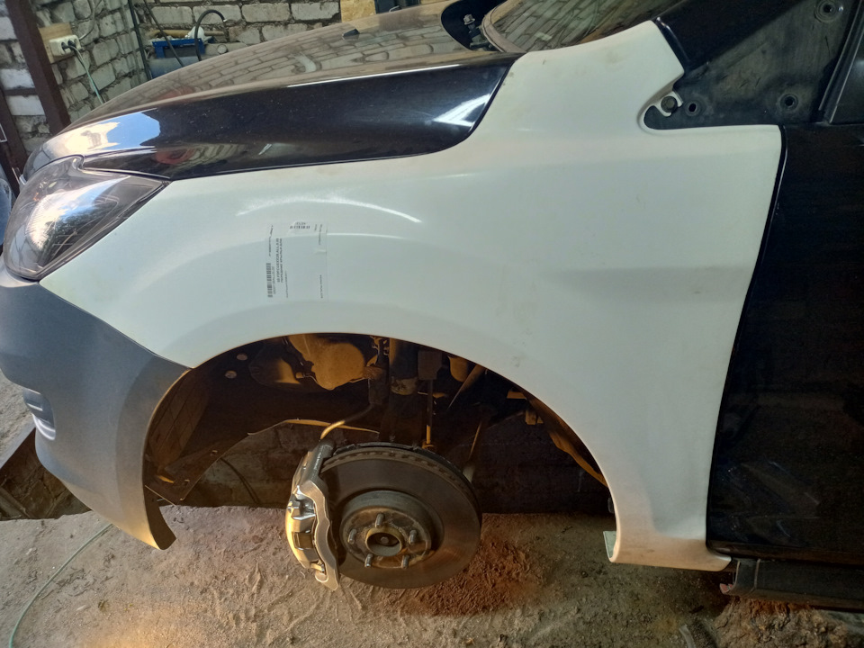 Примерка крыла на Форд Фокус 2 из стеклопластика от Fiberplast. — Ford ...