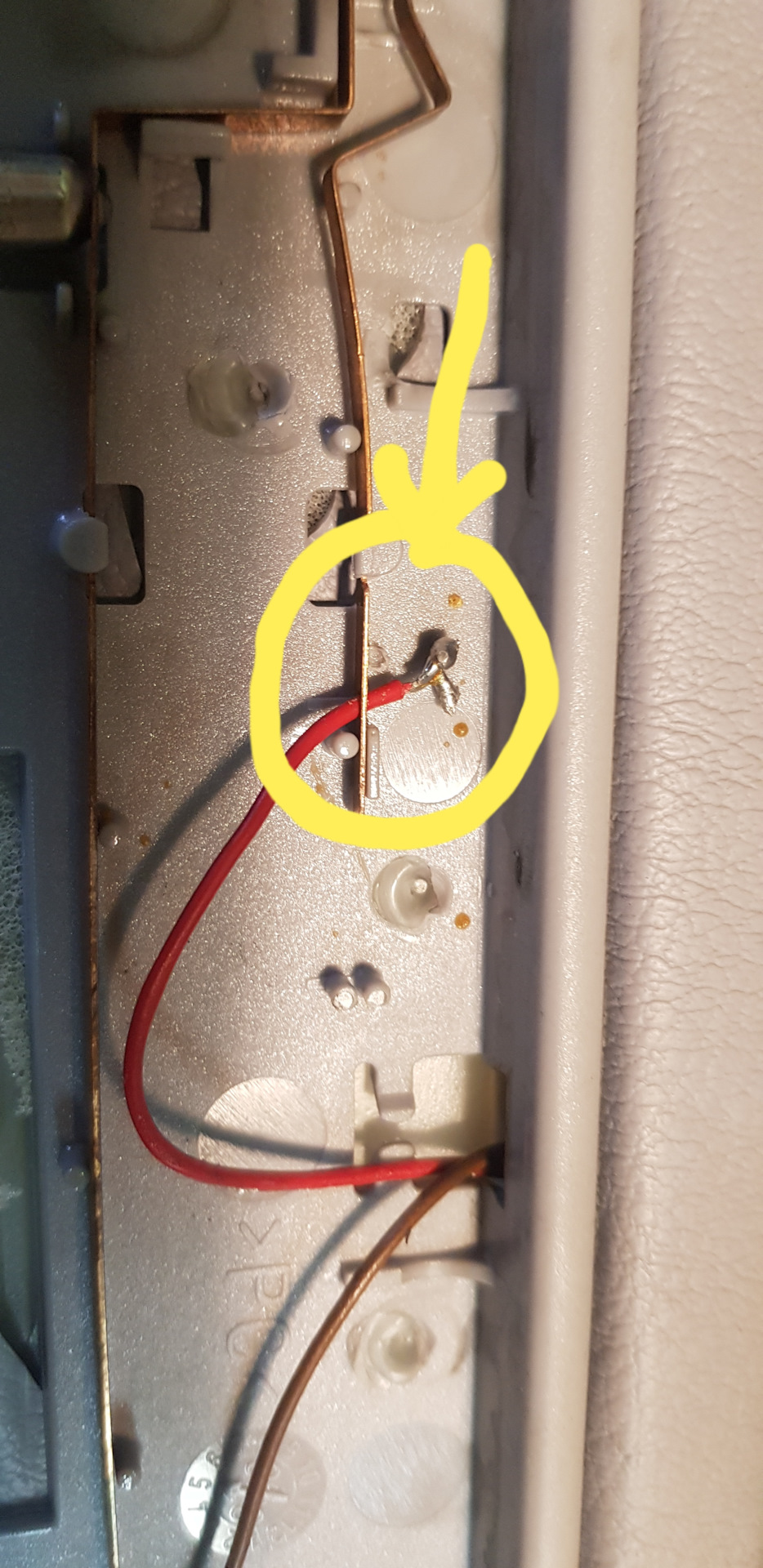 Ремонт подсветки зеркала в солнцезащитном козырьке. — Mercedes-Benz ...