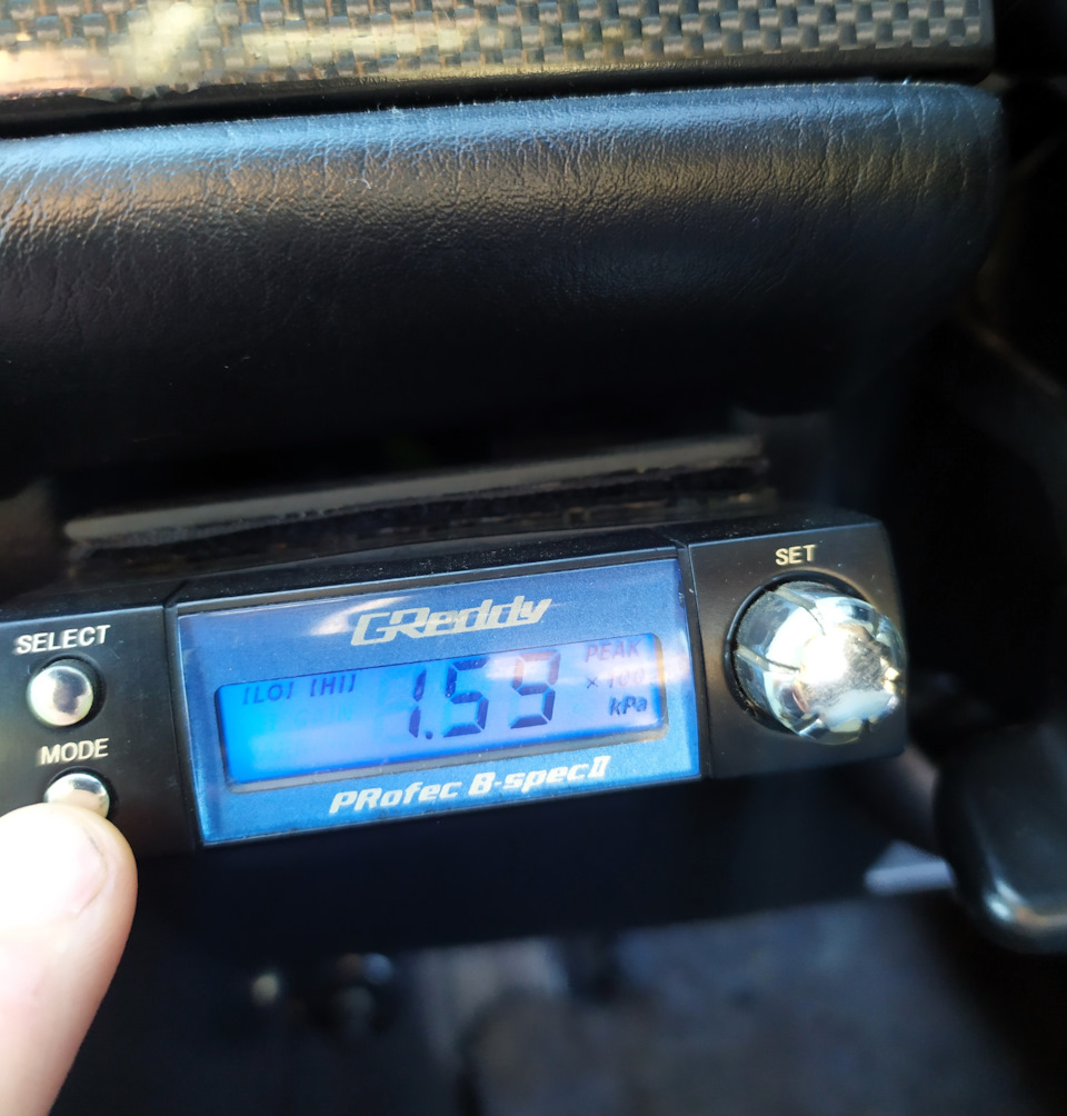 Пики на бустконтроллере тоже веселые запечатлились — Toyota Chaser (100)