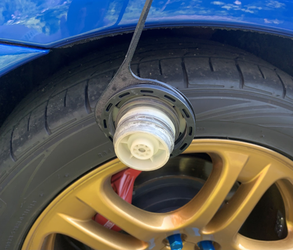 Новый поводок крышки бензобака | Держатель крышки бензобака — Subaru ...
