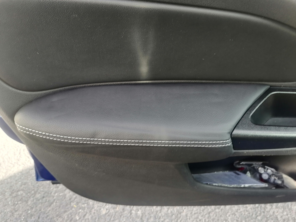 Мягкие подлокотники. — Lada Vesta SW (1G), 1,6 л, 2022 года | другое ...