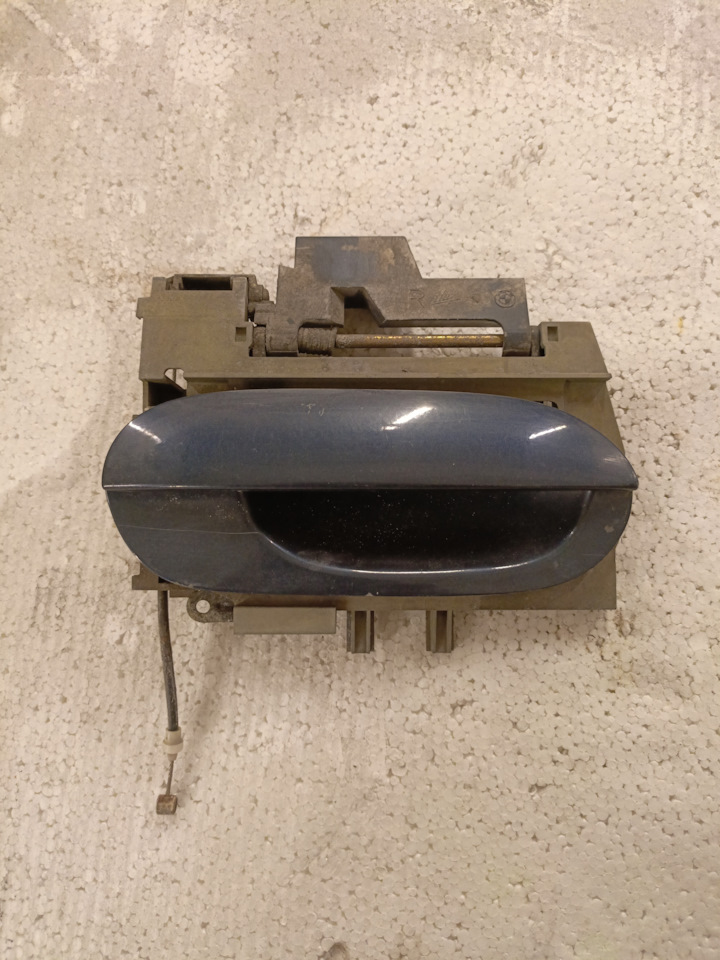 Ручка двери БМВ е38 передняя правая. Б/у | 1 900 ₽ в городе Балашиха ...