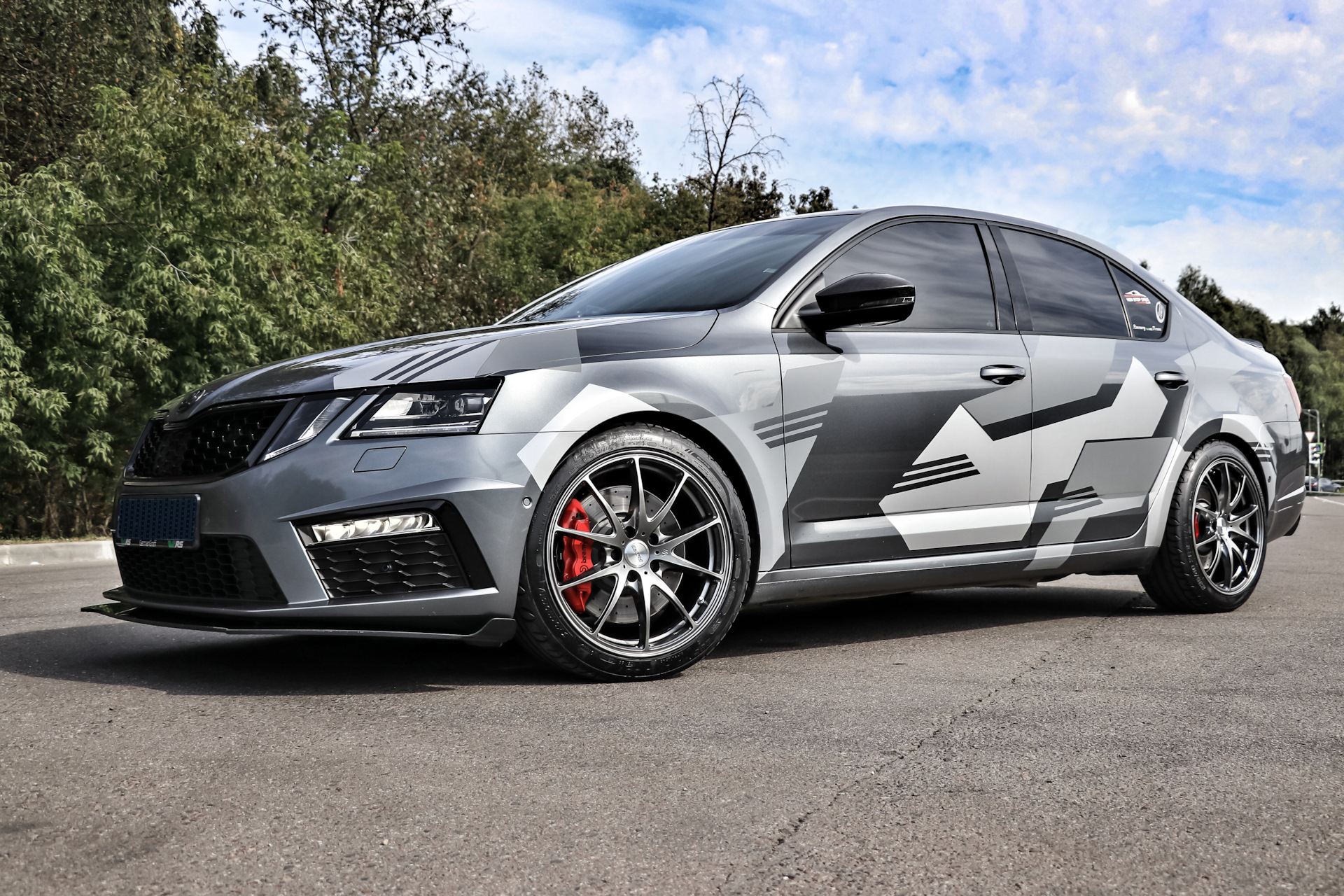 RAYS Volk Racing G25 Forged vs Enkei PF01 MAT — Зима/Лето 2021 — Skoda  Octavia A7 Mk3, 1,8 л, 2017 года | стайлинг | DRIVE2