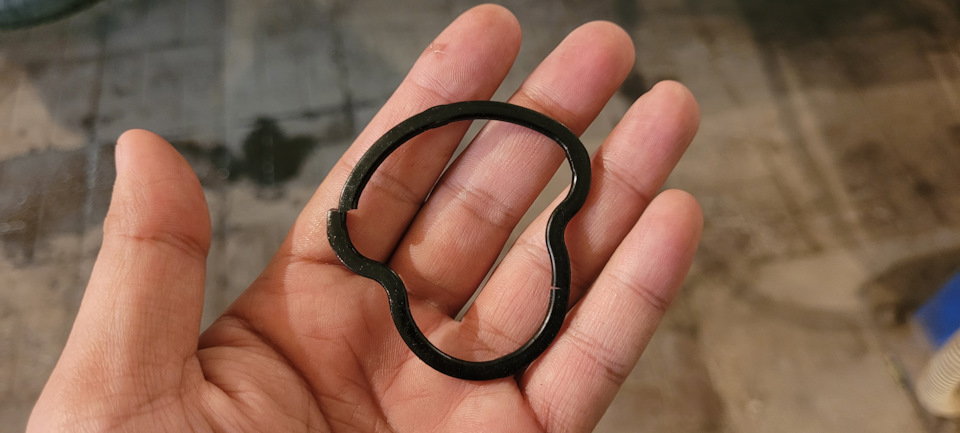 Замена прокладки корпуса масляного фильтра 2TR-FE — Toyota Land Cruiser ...