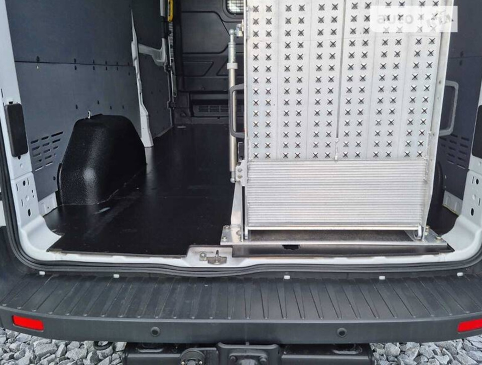 Фото в бортжурнале Ford Transit (8G)