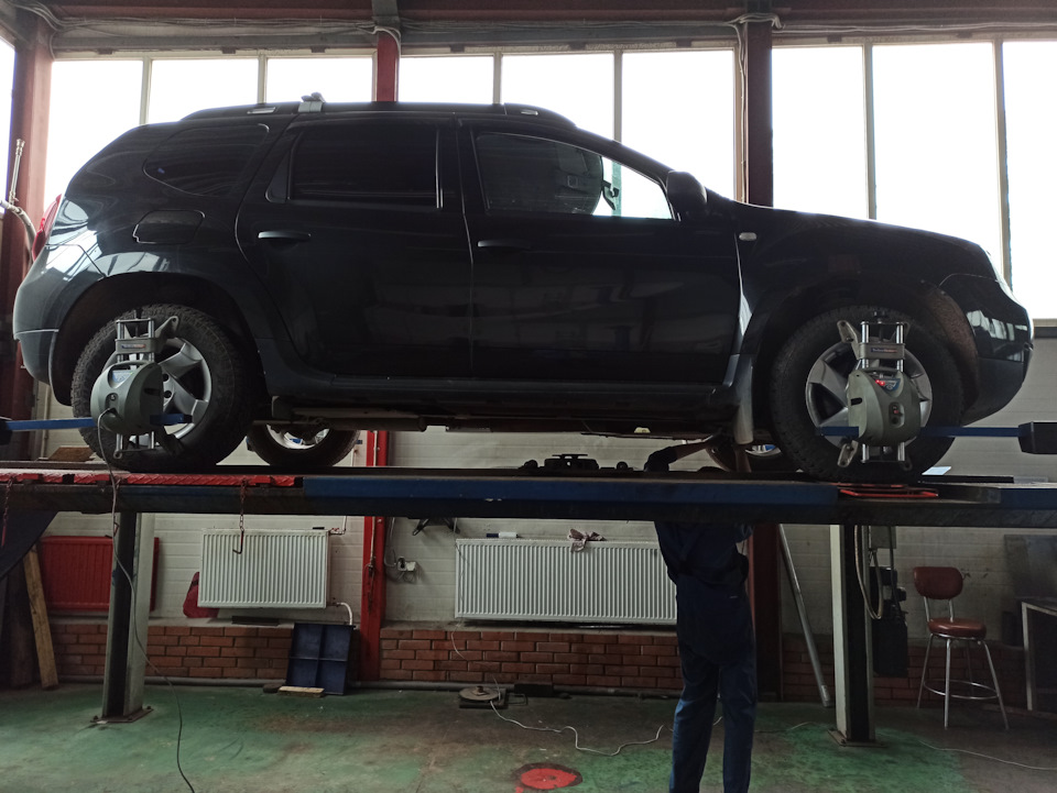 Вибрации по кузову сандеро 1. Гофра на рено дастер 2. Вибрация дастер. Привод на рено дастер в разборном состояние. Лампы рено дастер 2013.