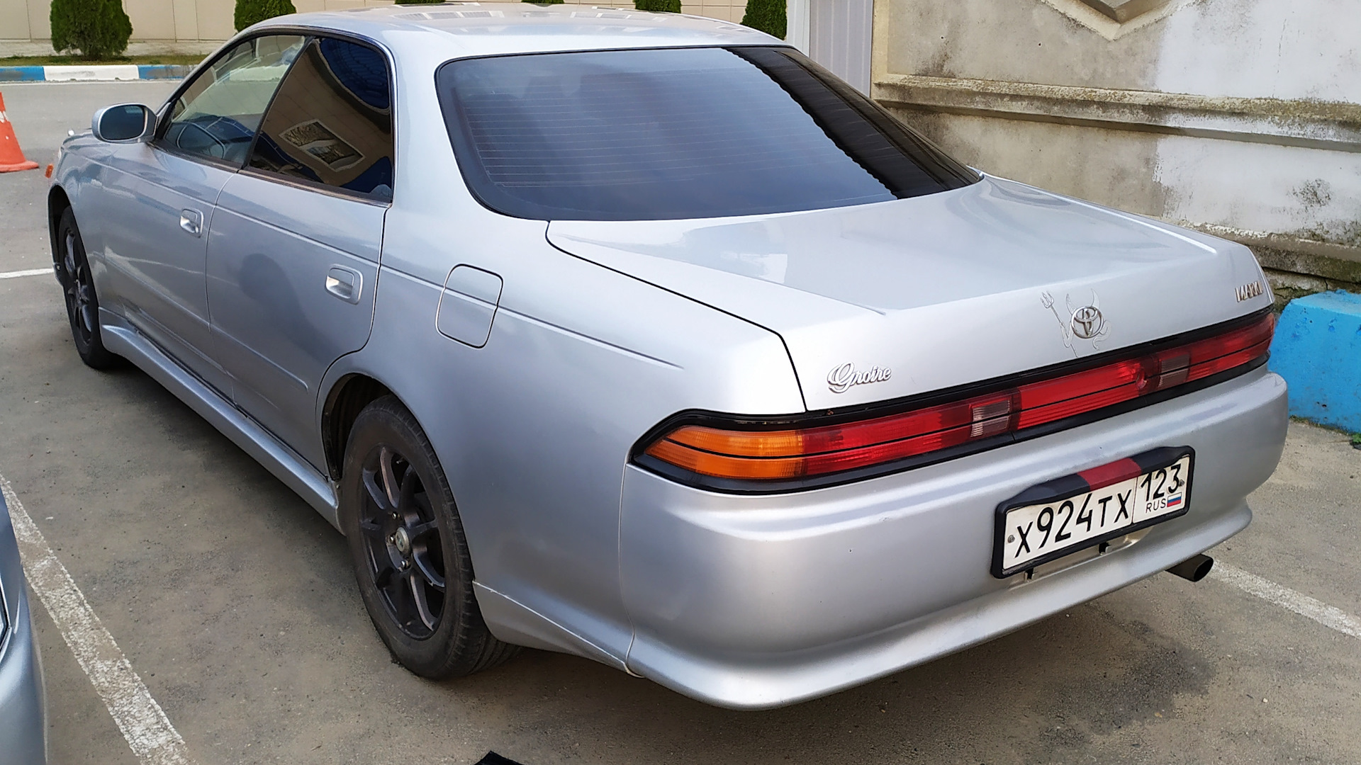 Toyota Mark 2 90 Сакура