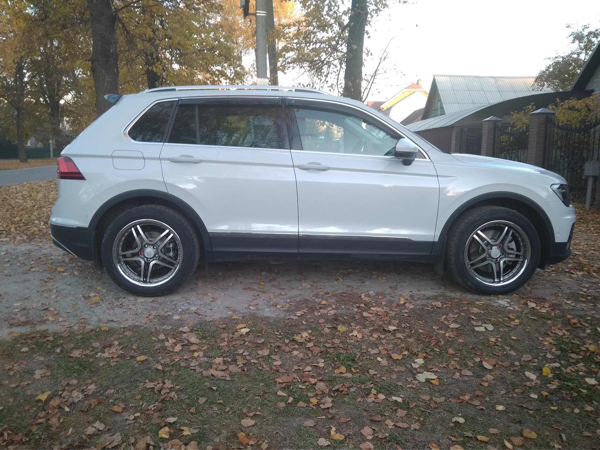 235 50 r19. 235/50 R19 Tiguan 2. Скад Женева Тигуан 2. Tiguan 2 235 50 19.