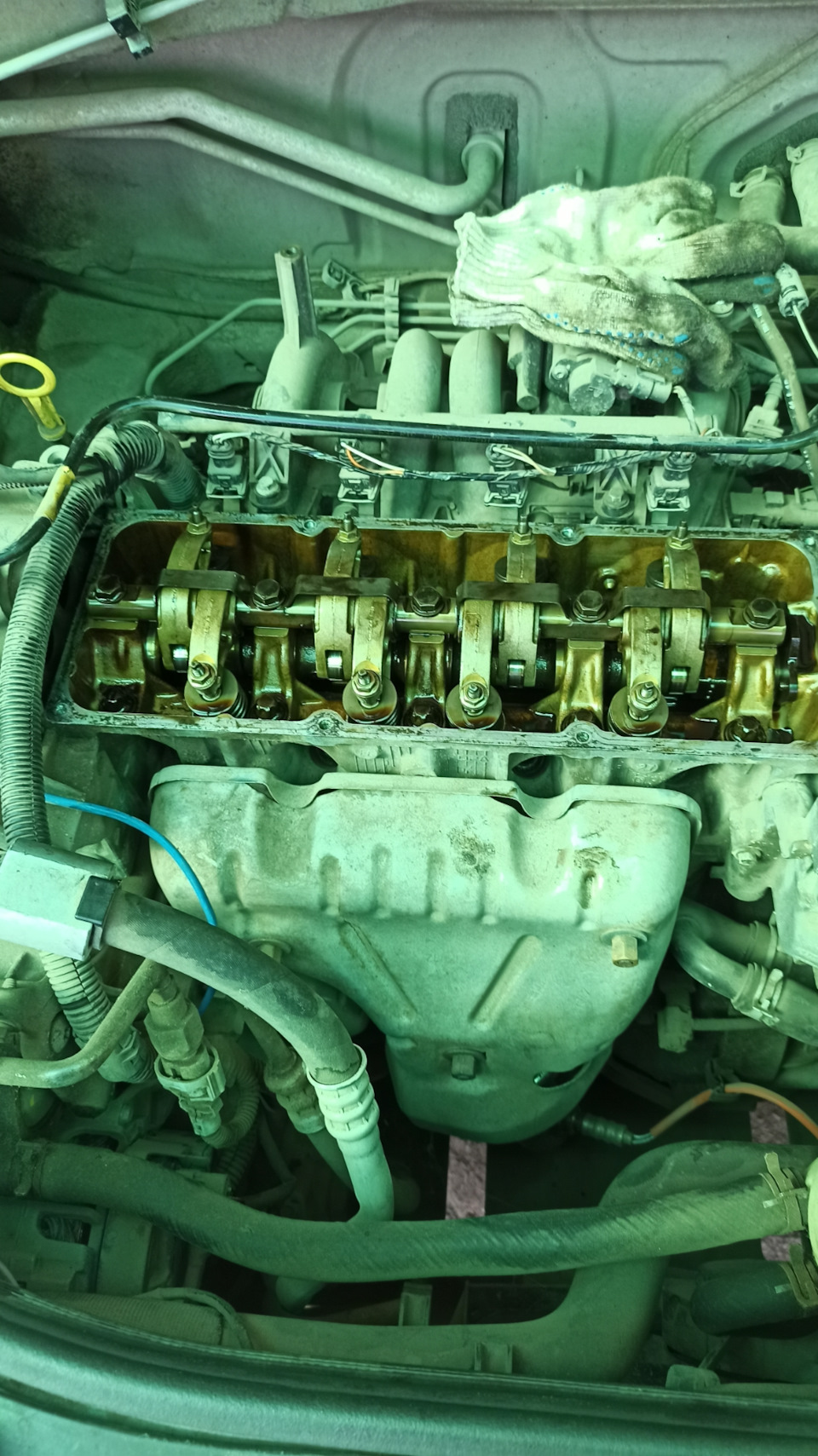Проверил зазор клапанов — Renault Sandero 1G, 1,4 л, 2010 года | своими ...