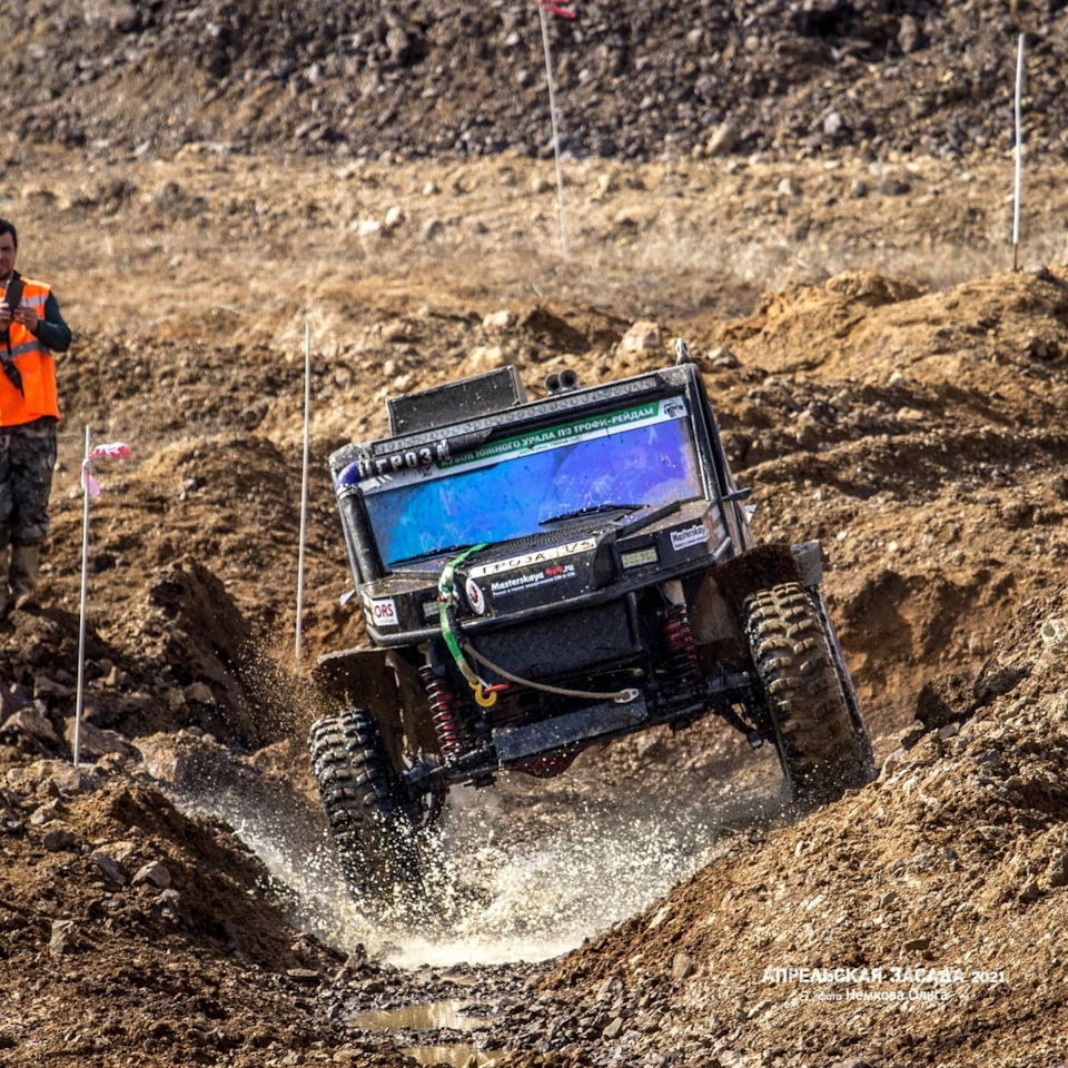 Фото в бортжурнале Mitsubishi Pajero (1G)