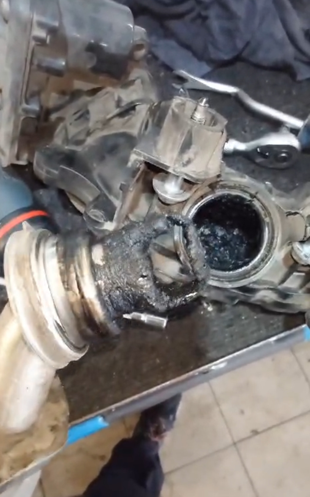 Чистка впускного коллектора и вихревые заслонки — BMW 3 series (F30), 2 ...