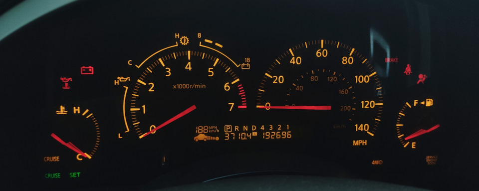 Километраж текущий — Infiniti QX56 (1G). Запчасти на фото: 192696