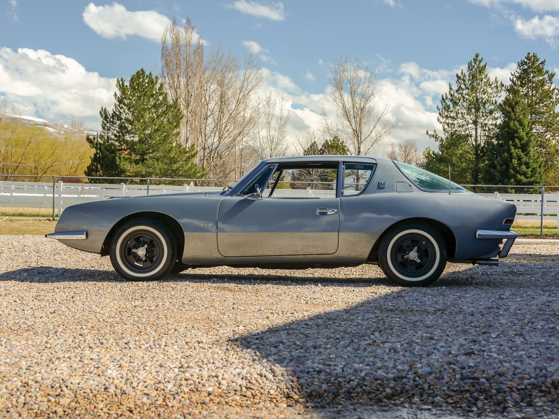 Studebaker Avanti – авангардное купе, надолго пережившее свою фирму. —  Сообщество «All Oldschool» на DRIVE2