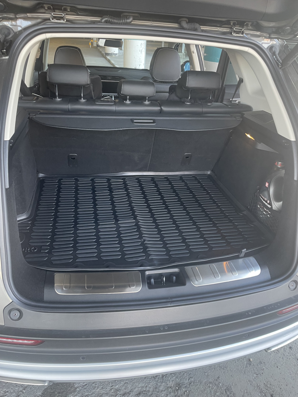Коврик в багажник — Geely Atlas Pro, 1,5 л, 2024 года | аксессуары | DRIVE2
