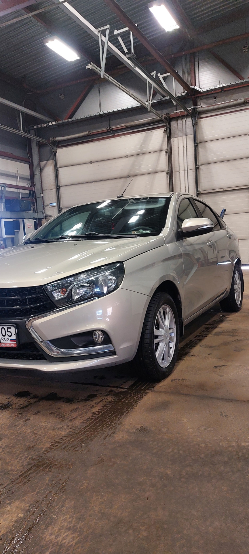 Фотосет с место работы (СТО) — Lada Vesta, 1,6 л, 2019 года | фотография |  DRIVE2