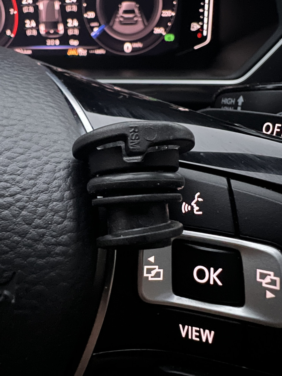 Подделка в Exist и Автодок — Volkswagen Tiguan (2G), 2 л, 2020 года ...