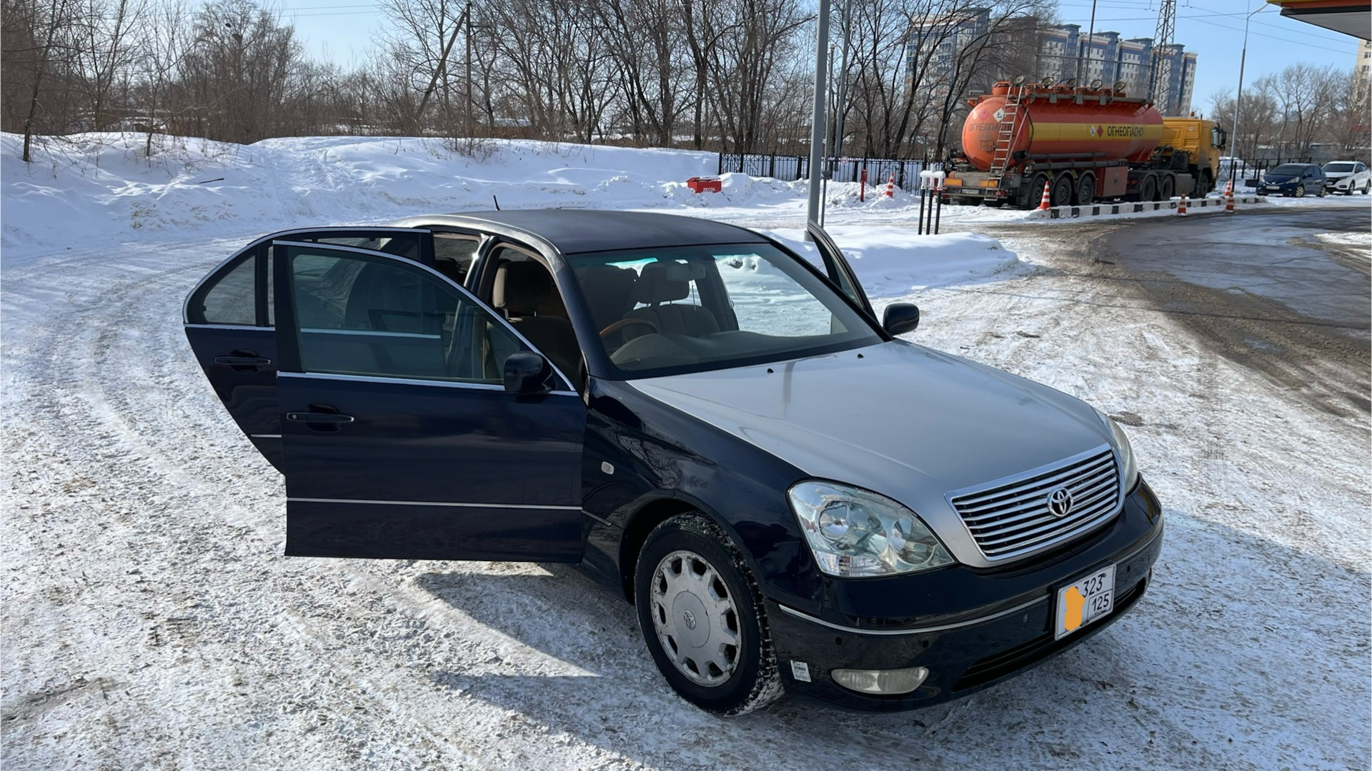 Toyota Celsior (30) 4.3 бензиновый 2003 | 大きな夢の船 на DRIVE2