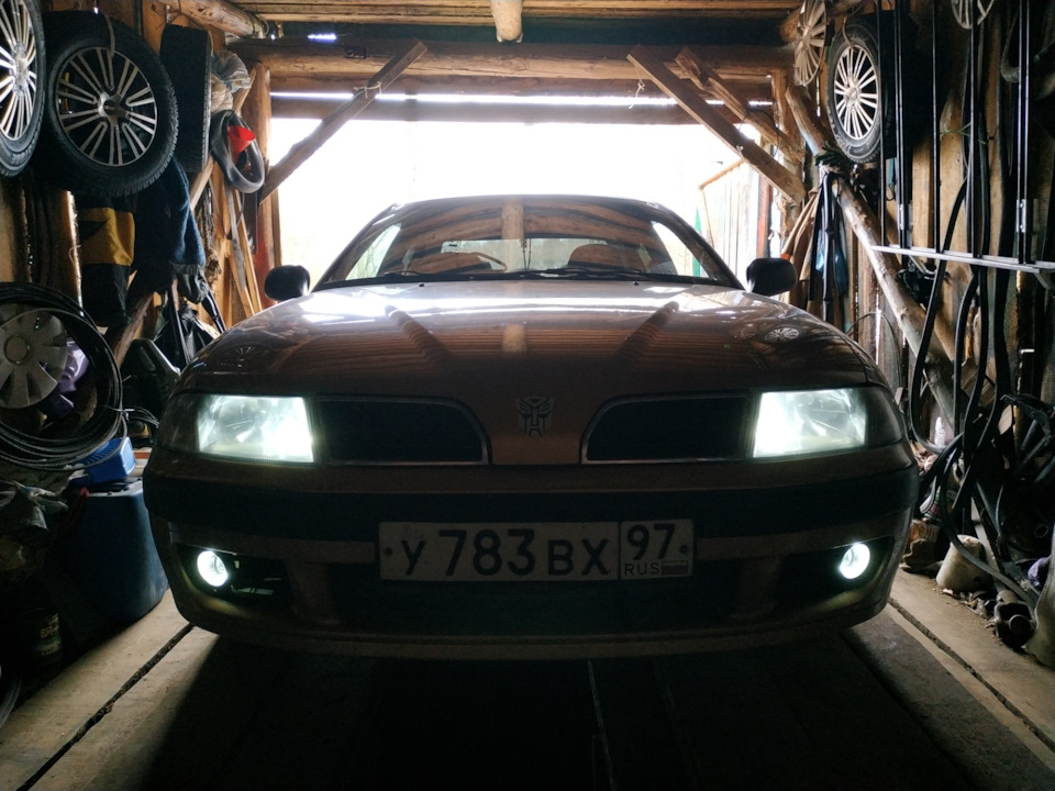 ПТФ с ДХО… — Mitsubishi Carisma, 1,6 л, 2000 года | электроника | DRIVE2