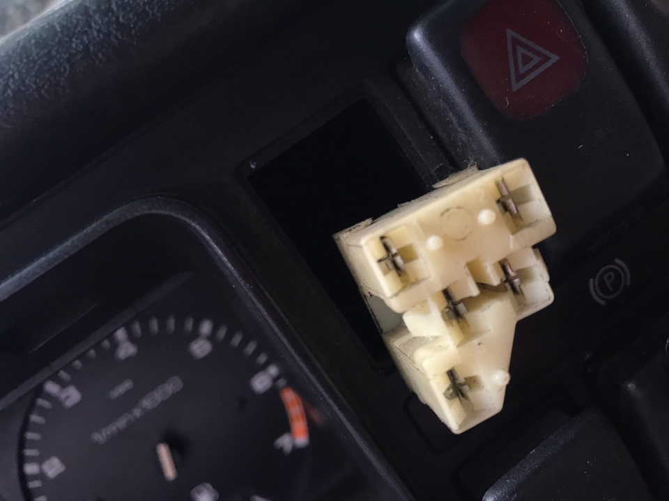 Распиновка кнопки туманок — Volkswagen Golf Mk2, 1,6 л, 1988 года ...