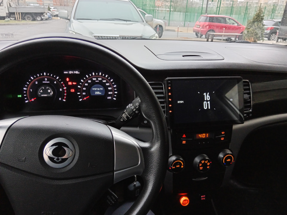 Поменял прикуриватель, добавил Usb зарядку — SsangYong Actyon (2G), 2 л ...