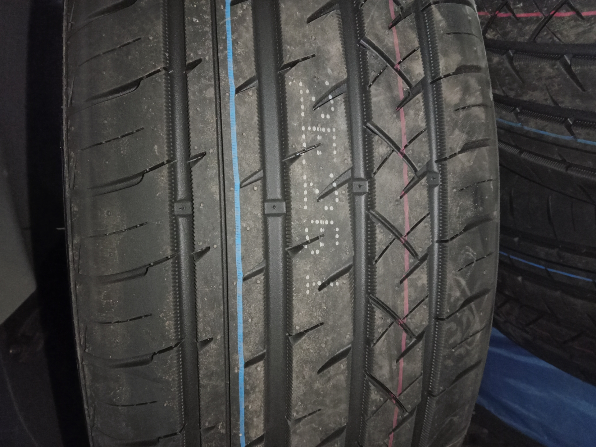 Летние шины Arivo Ultra ARZ4 225/55 R18 — Mitsubishi Outlander XL, 3 л ...