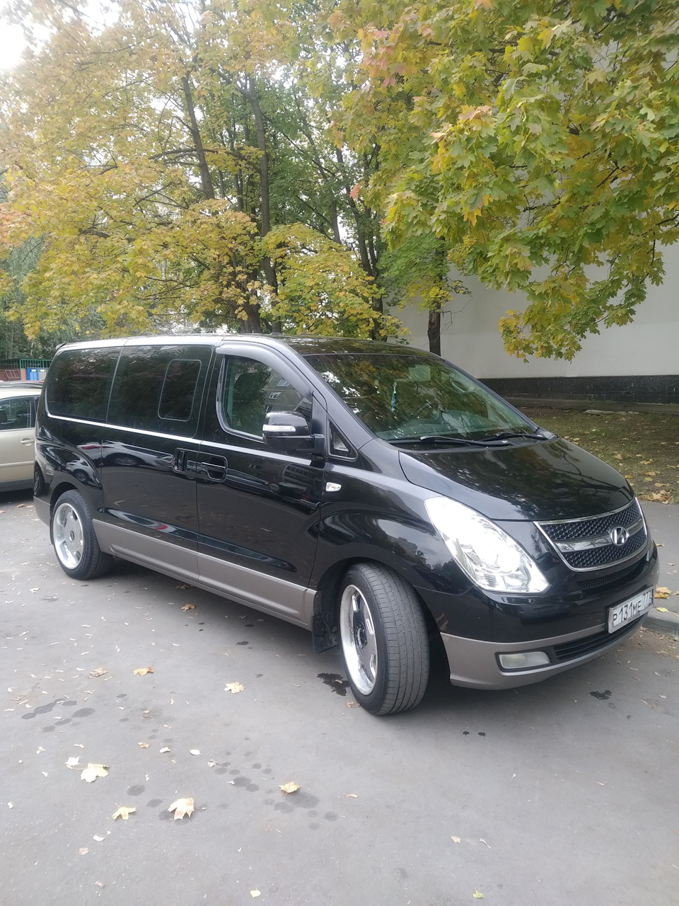 Hyundai grand starex 2012. Хендай Гранд Старекс черный. Hyundai Grand Starex 2.5 at. Хендай Старекс 2012. Hyundai Starex 2015 черный.