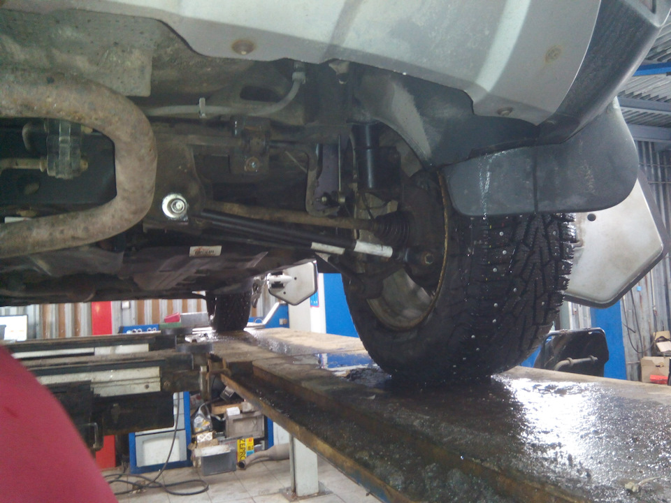 Лифт Дастера! Ревизия стоек! — Renault Duster (1G), 2 л, 2013 года ...