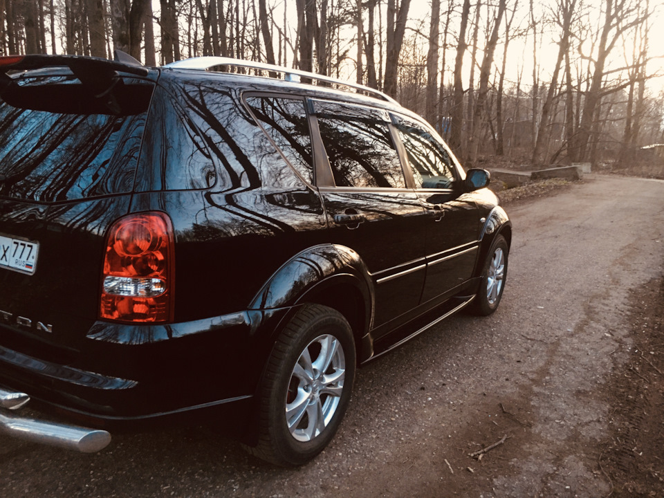 Ссангйонг рекстон отзывы. SSANGYONG Rexton отзывы багажник 2006. SSANGYONG Rex как выглядит крыша. SSANGYONG Rexton отзывы багажник.