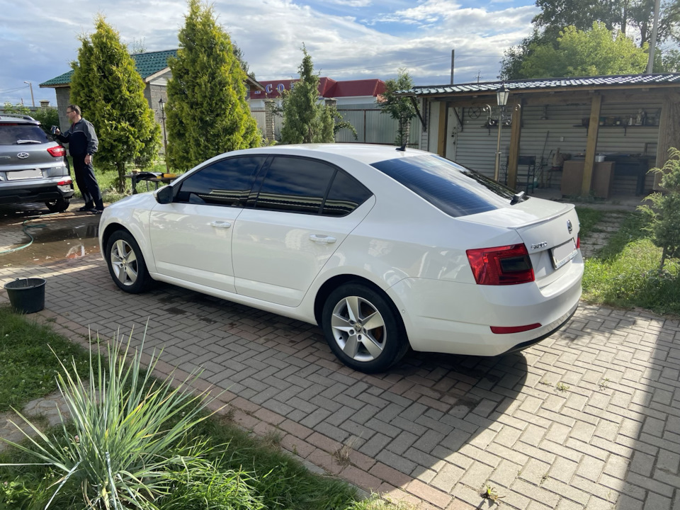 Течь в районе задней стойки Опель астра h хэтчбек. — DRIVE2