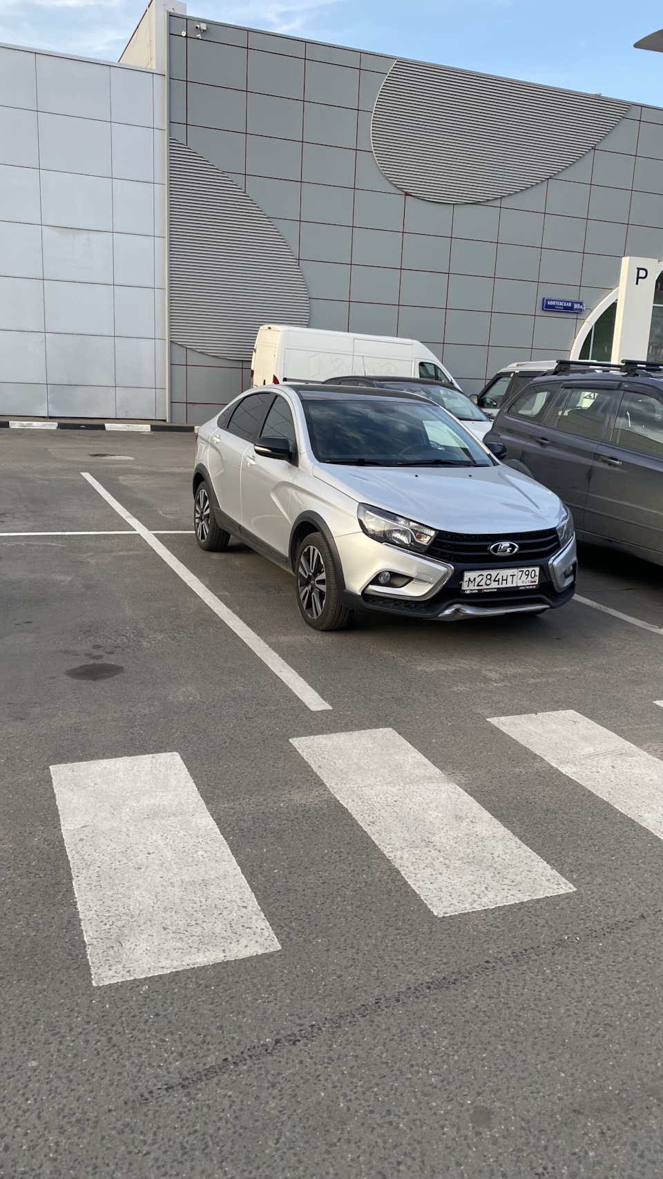 Продажа — Lada Vesta Cross, 1,6 л, 2021 года | продажа машины | DRIVE2